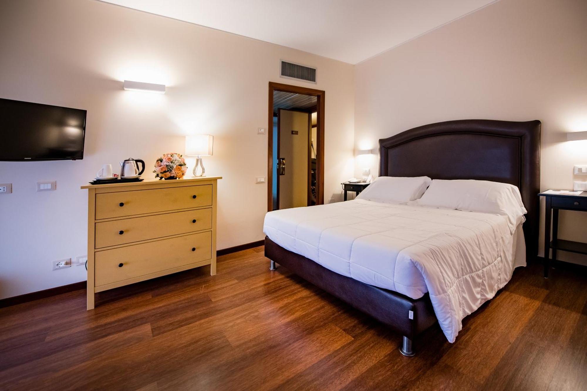 Junior Suite,1209591379:JPEG