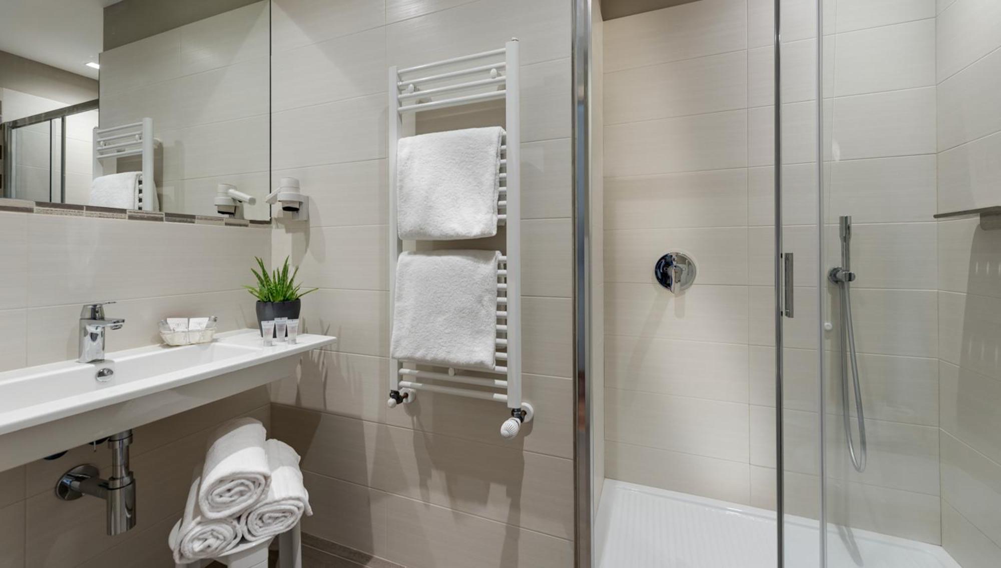 Superior Double Room,1274757562:JPEG