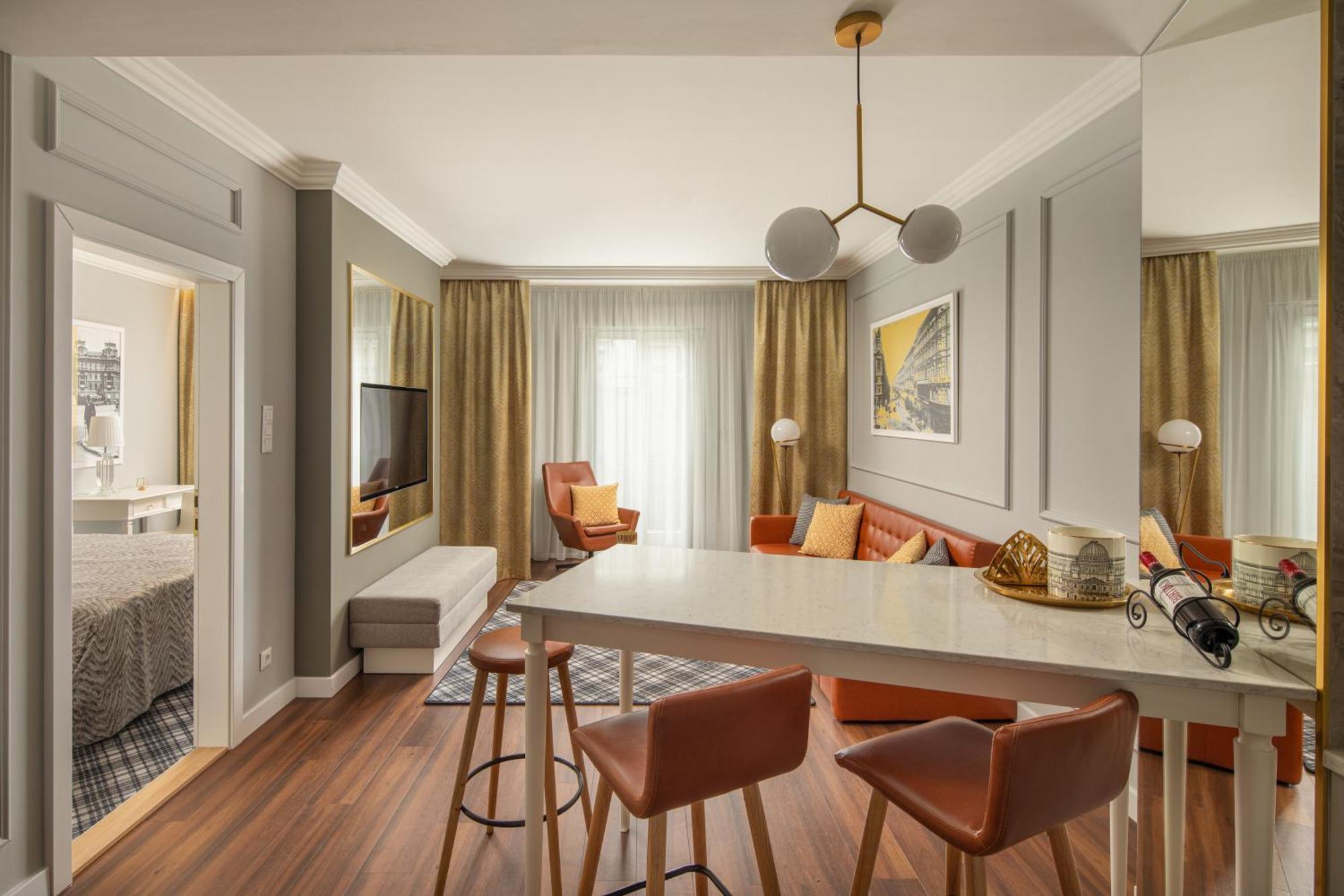 Grand Deluxe Suite,1274895151:JPEG