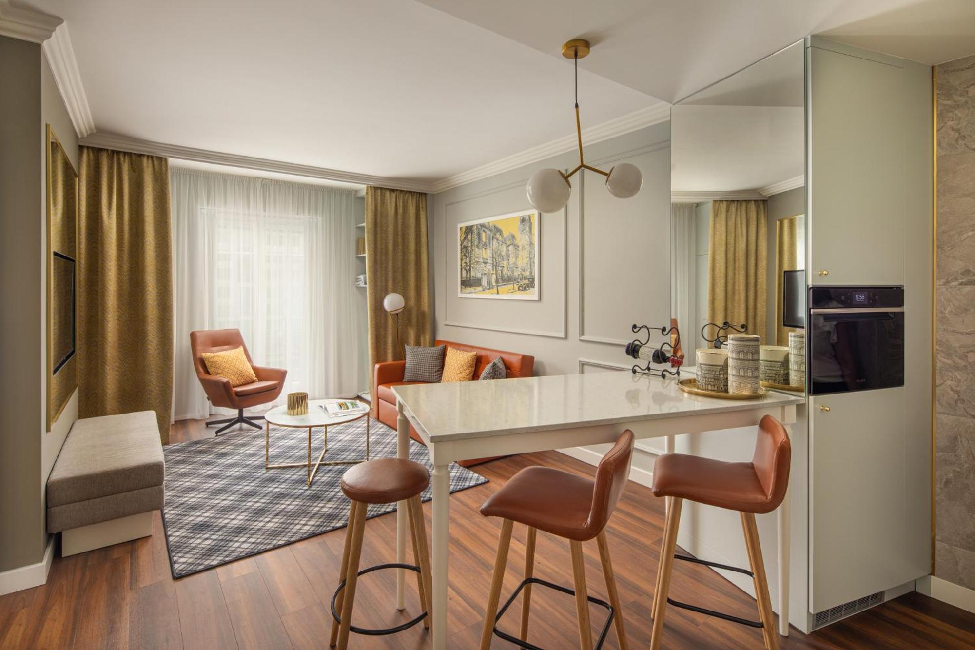 Deluxe Suite,1274895580:JPEG