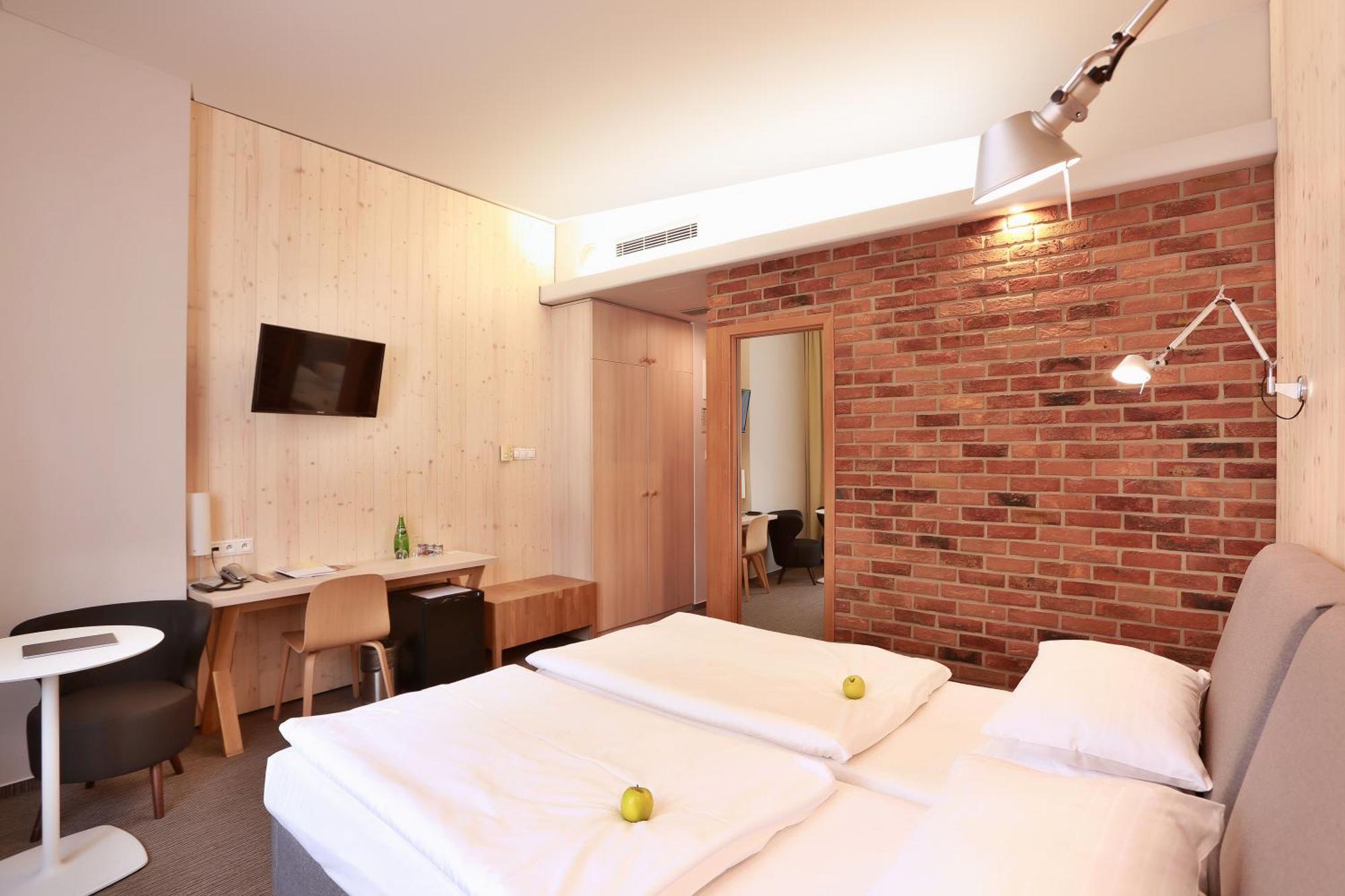 Deluxe double room sauna access,1433659483:JPEG