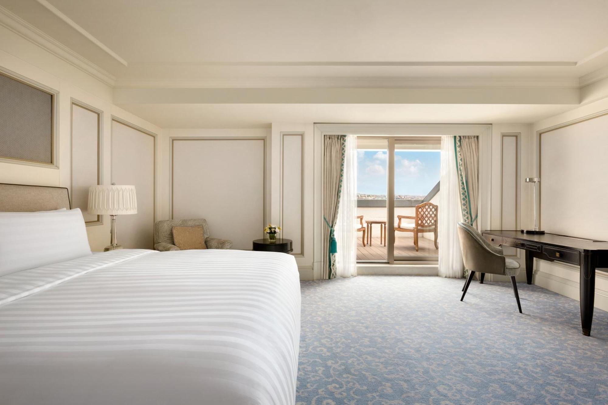 Horizon Terrace Jr Suite Bosphorus Room exclusive Horizon privileges,1274967310:JPEG