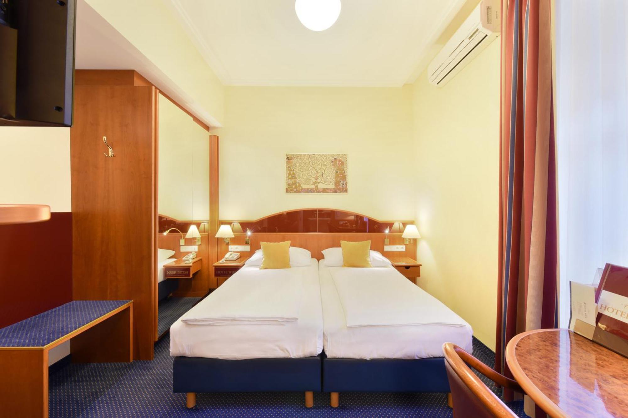 Double Room CLASSIC courtyard view