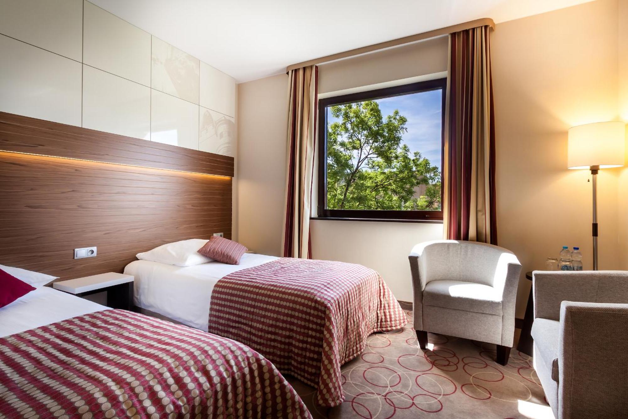 Twin Room,413510295:JPEG