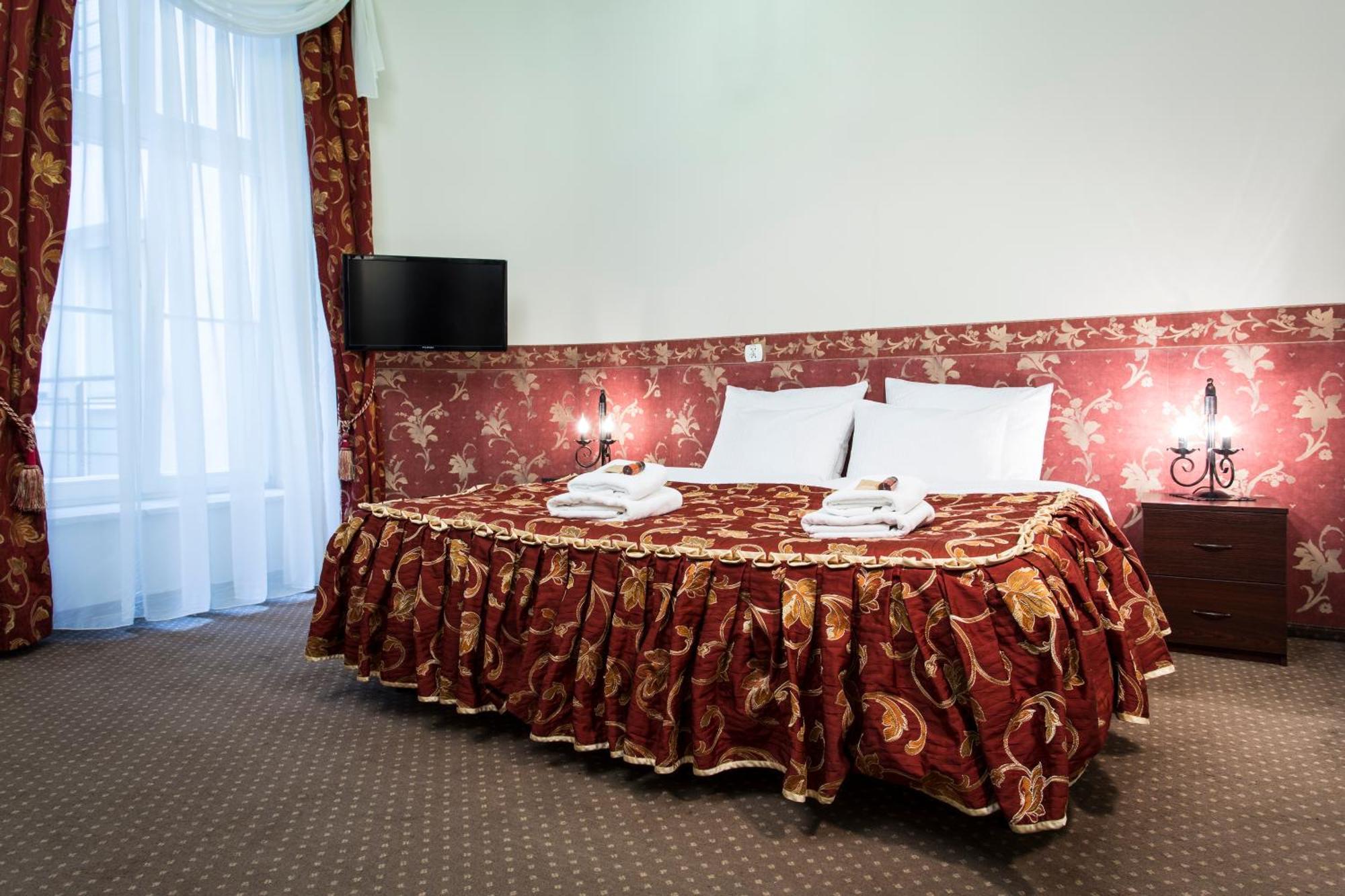 Standard Double or Twin Room,1212247438:JPEG