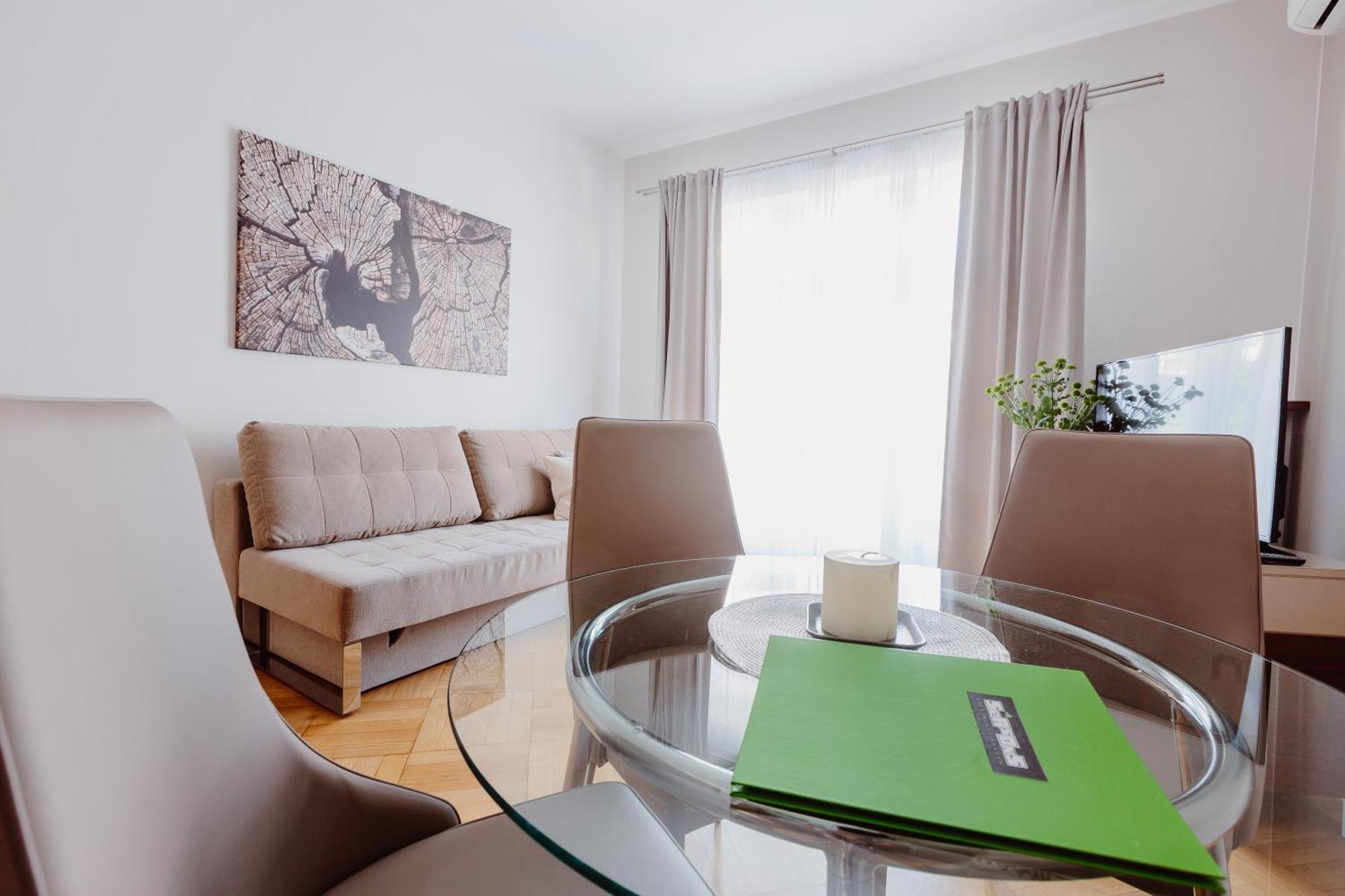One-Bedroom Family Apartment,1277115760:JPEG