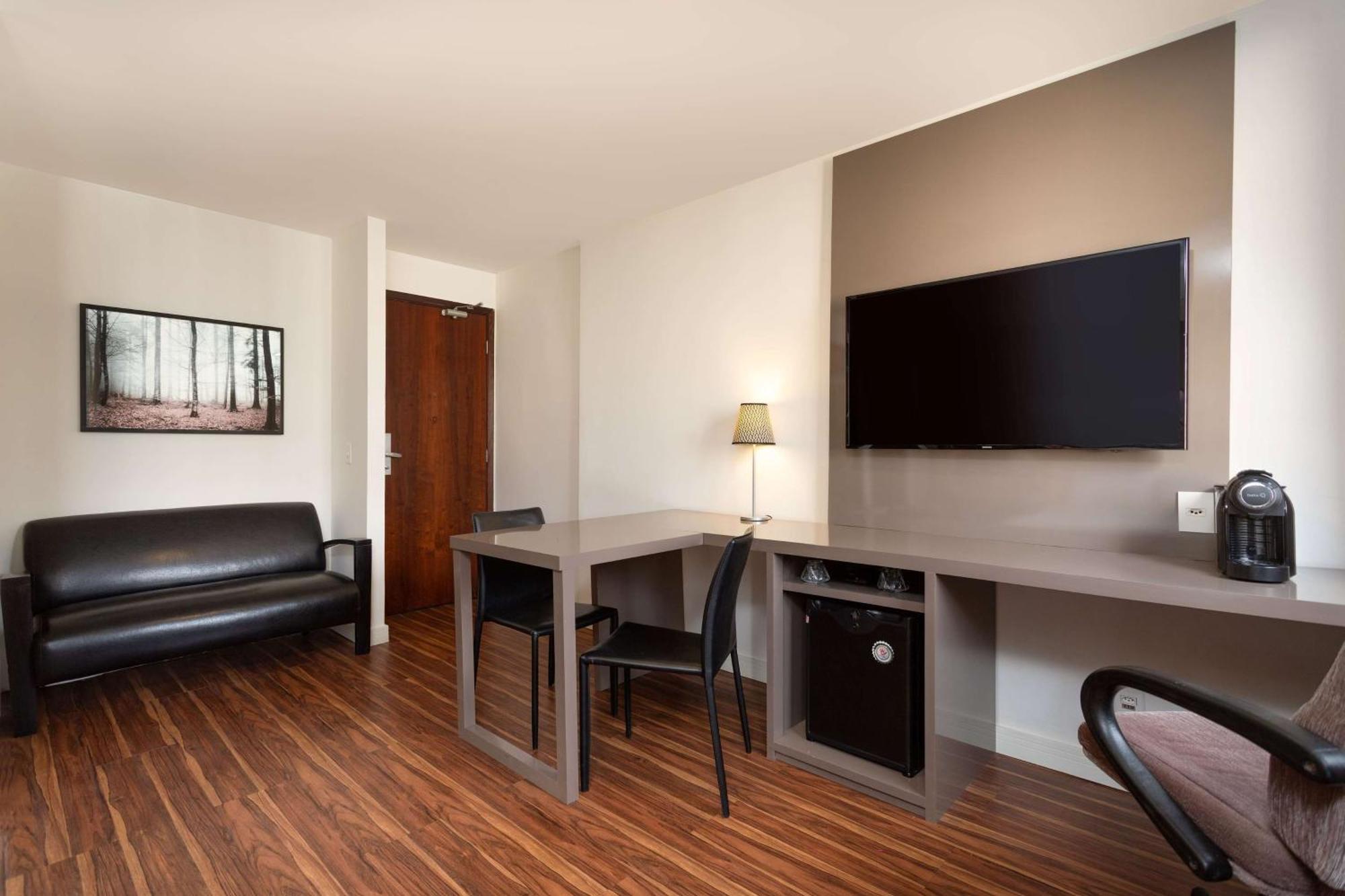 Premium Suite 2 Twin Beds Non Smoking