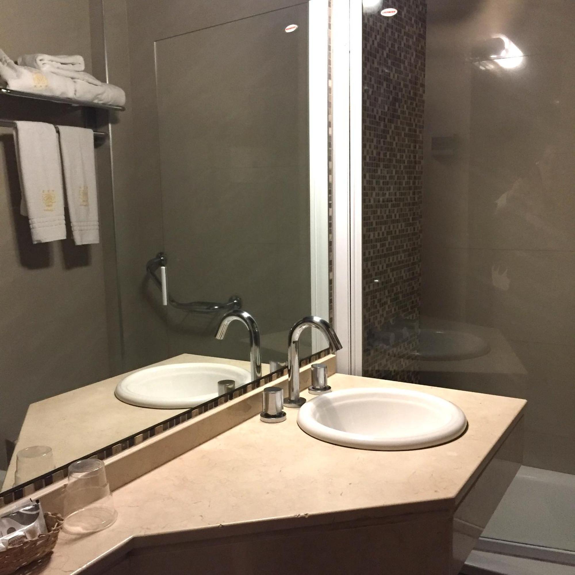 Standard Triple Room,930602248:JPEG