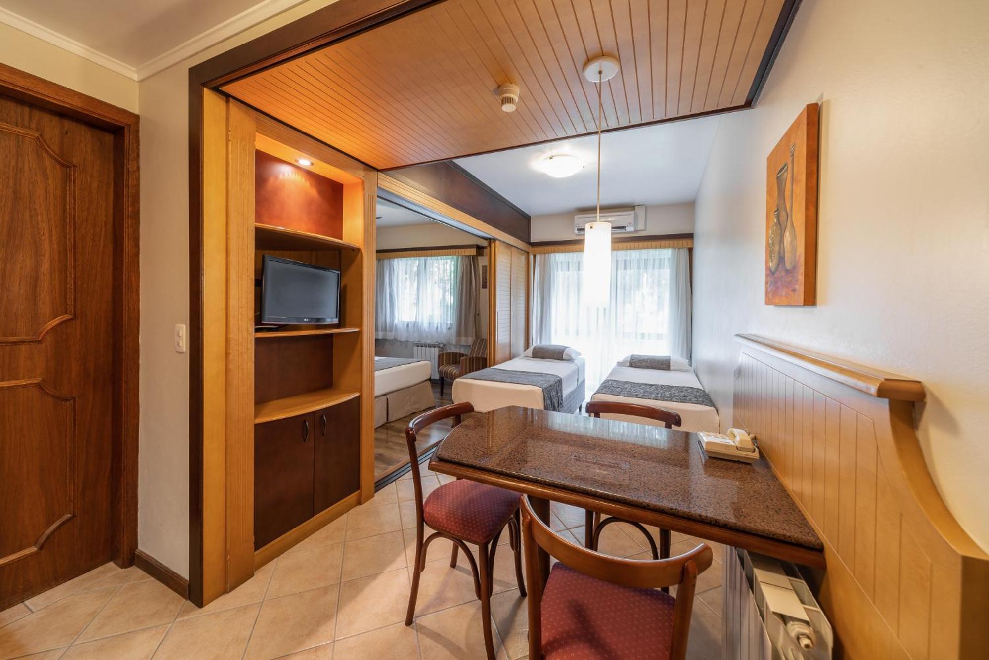 Luxury Quadruple Room,1542489844:JPEG
