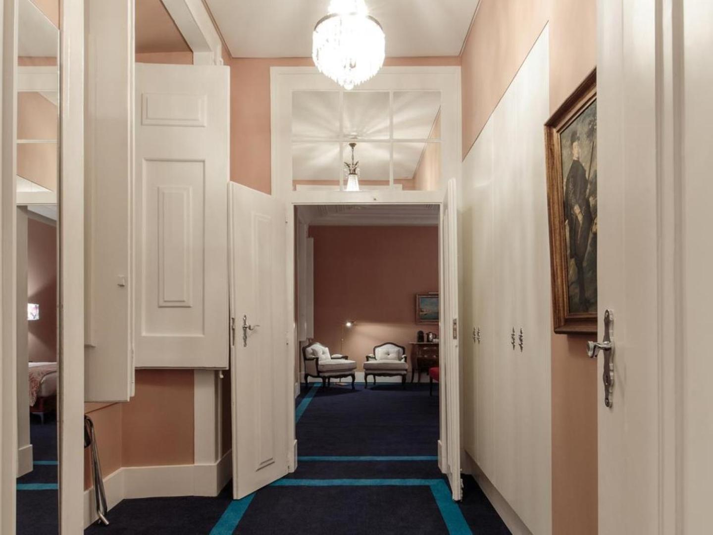 Deluxe Suite,543297324:JPEG