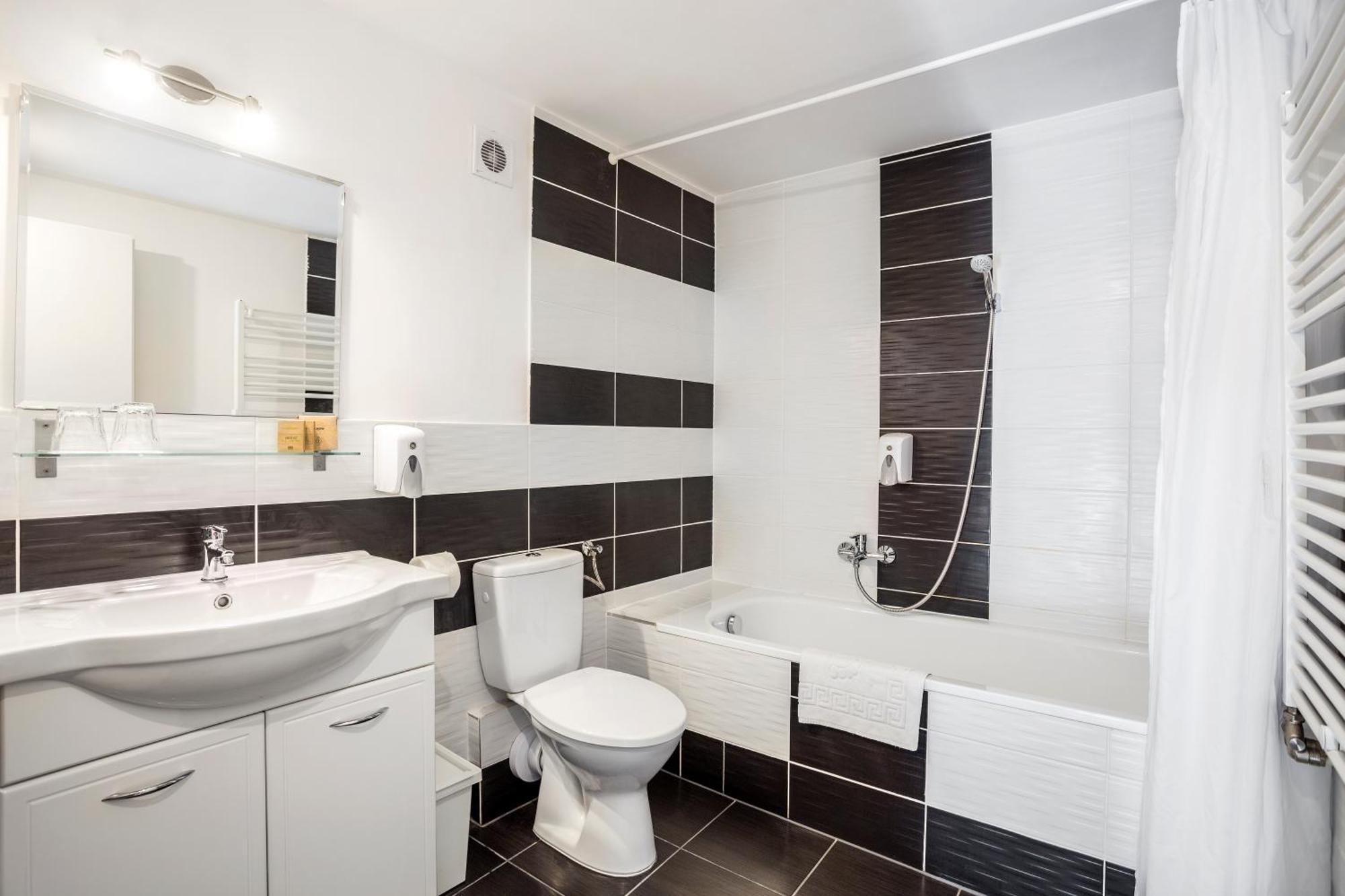 Executive Two-Bedroom Suite,1417346433:JPEG