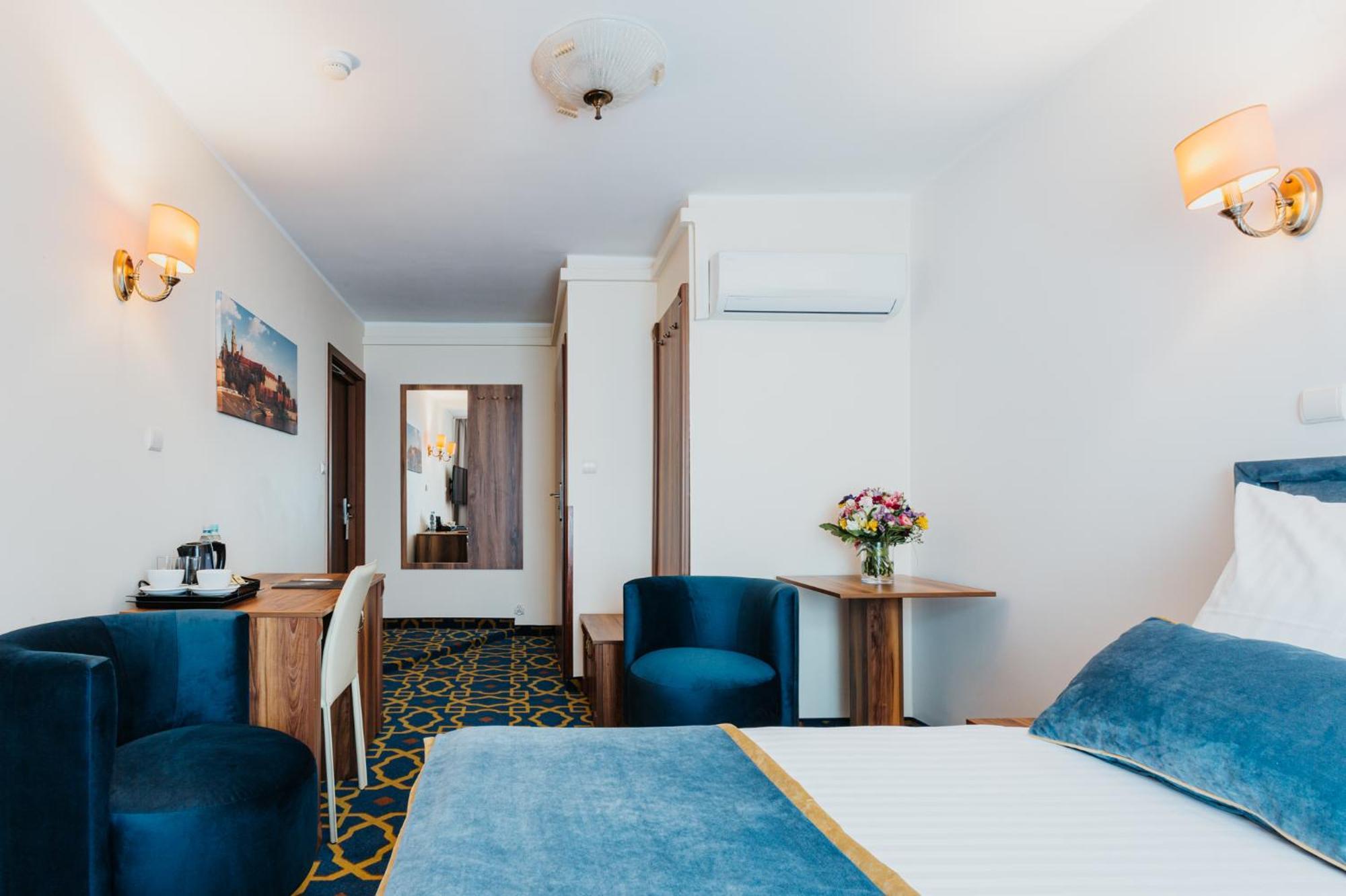 Standard Double Room,687943893:JPEG