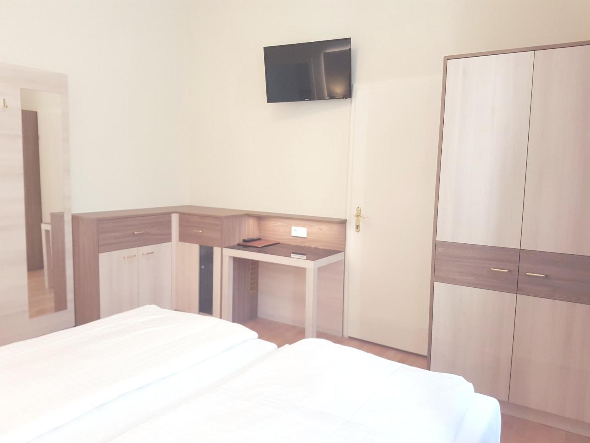 Family Apartment,1281547378:JPEG