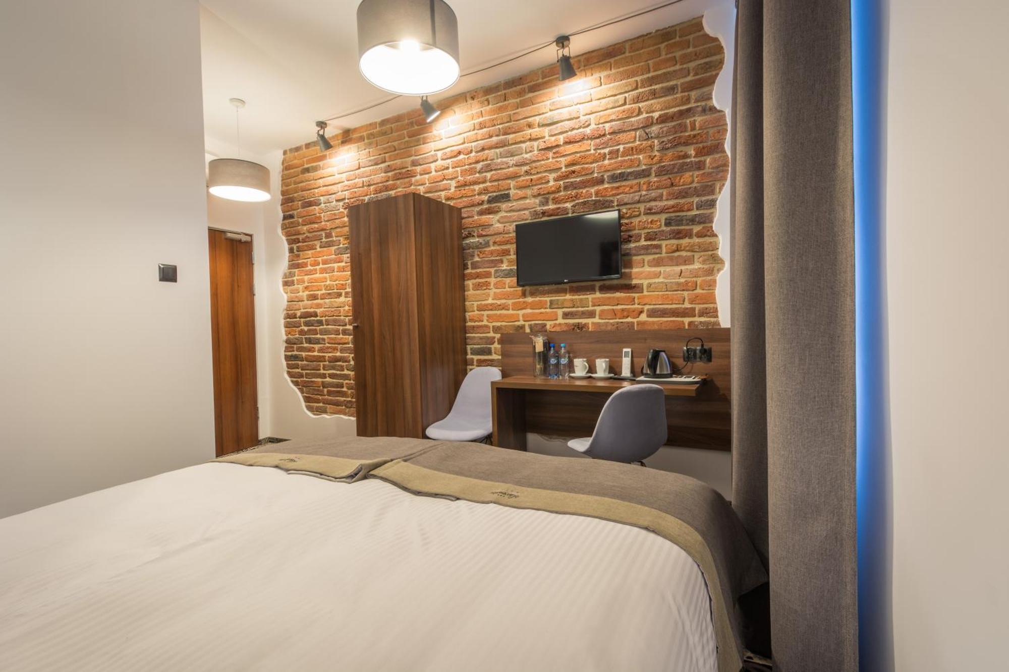Standard Double or Twin Room,1282550935:JPEG