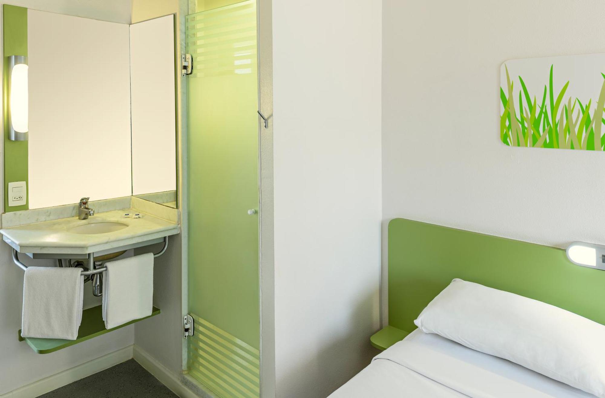 Classic Double Room,1758605647:JPEG