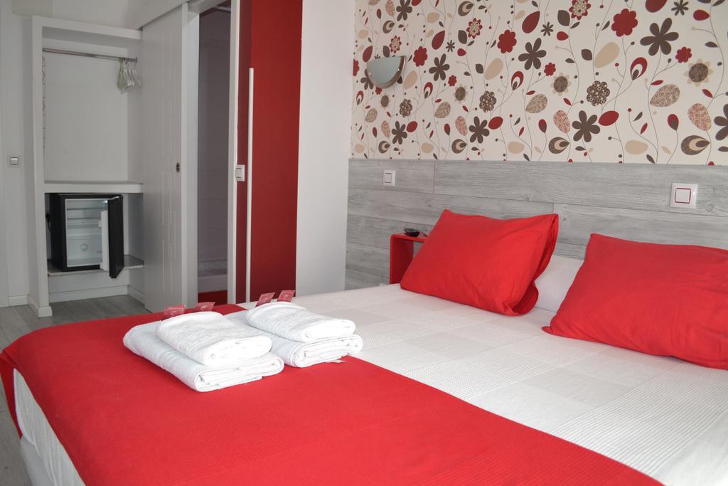Queen Room,128360343:JPEG