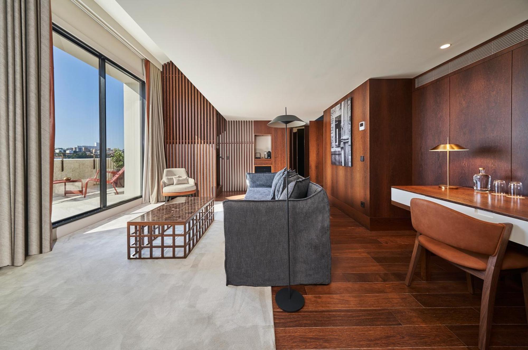 Suite Duplex Top Floor,1283950219:JPEG