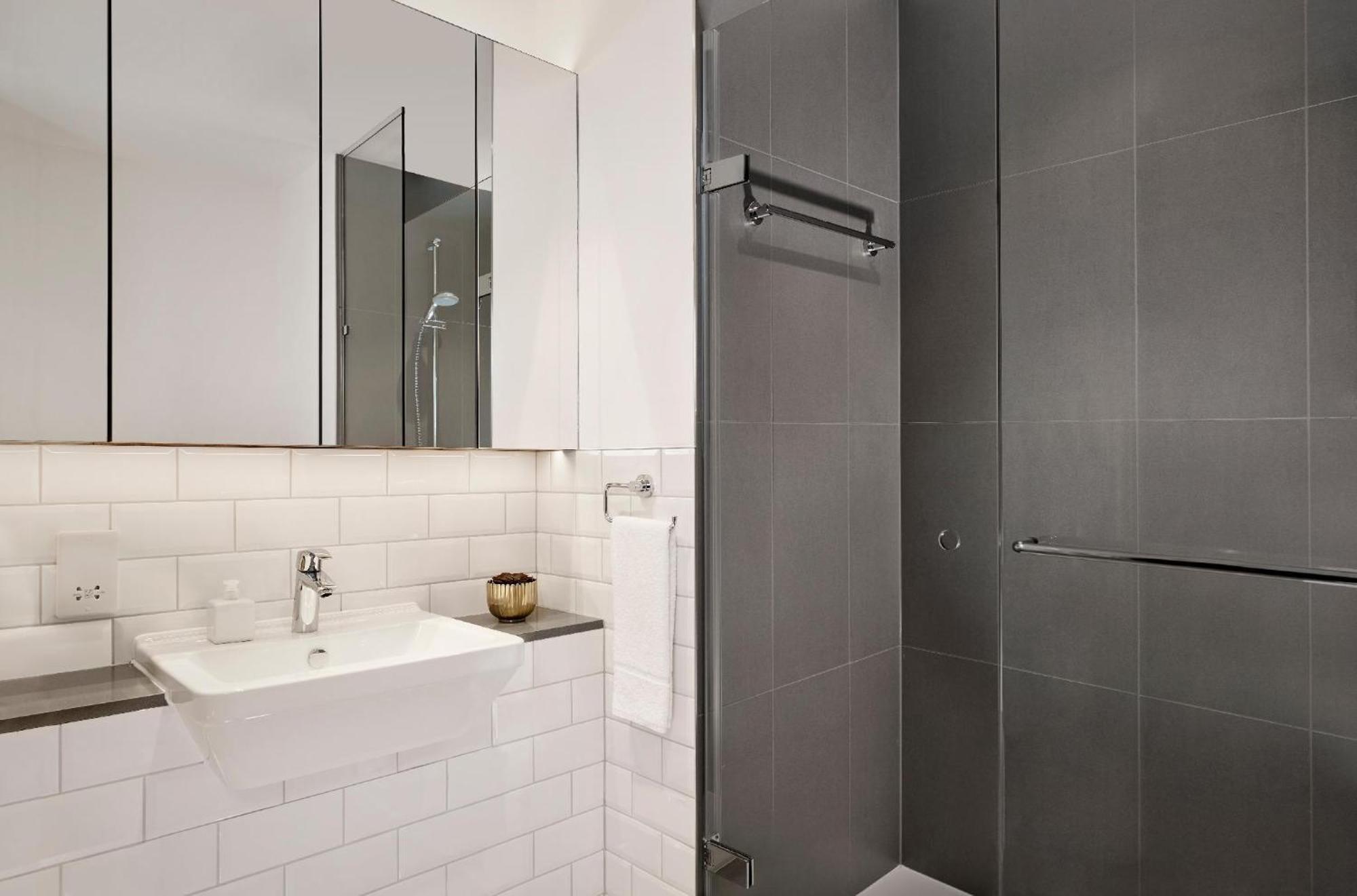 Deluxe Apartment,1284108442:JPEG