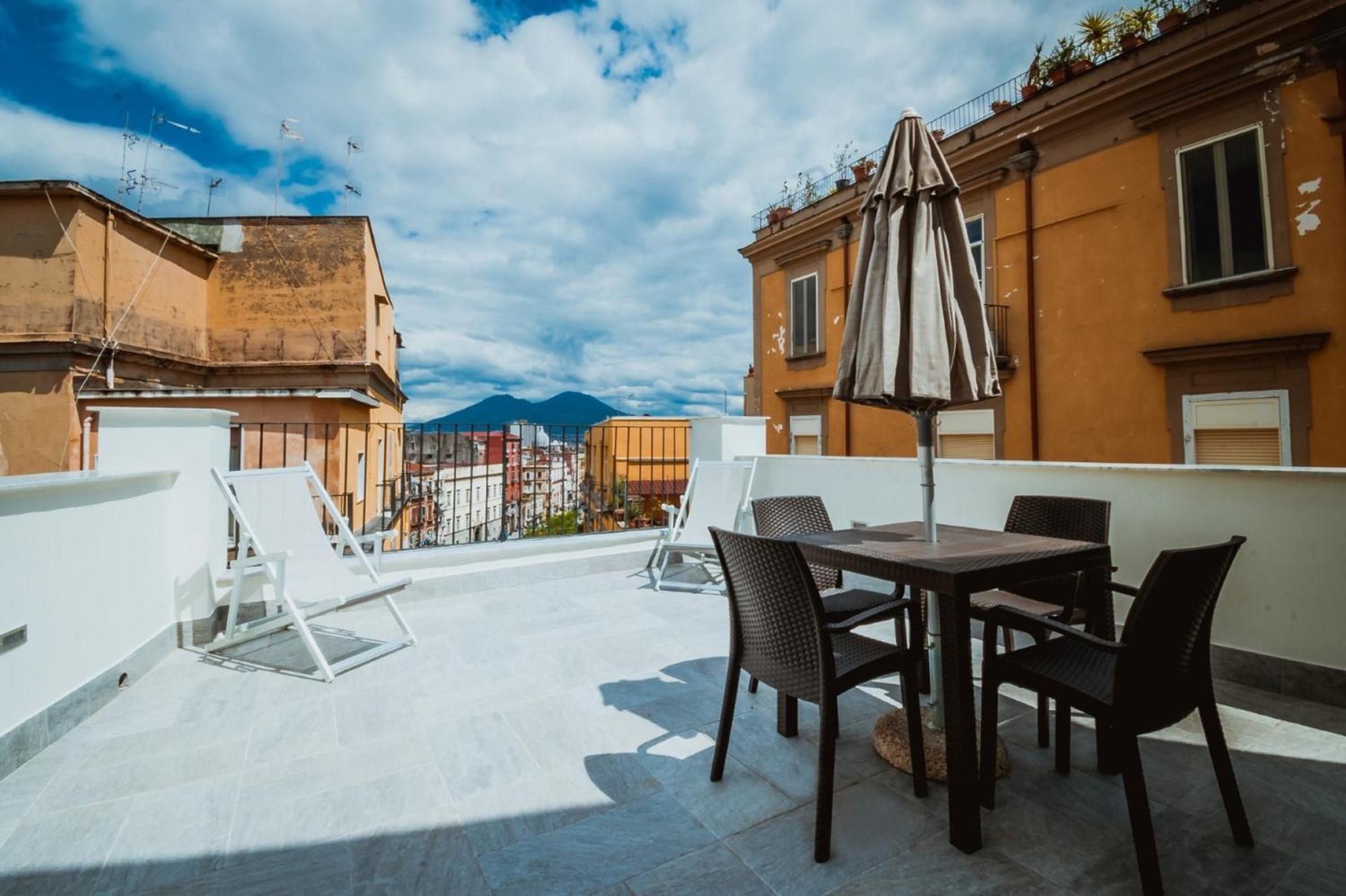 Apartment Terrace,1284220972:JPEG