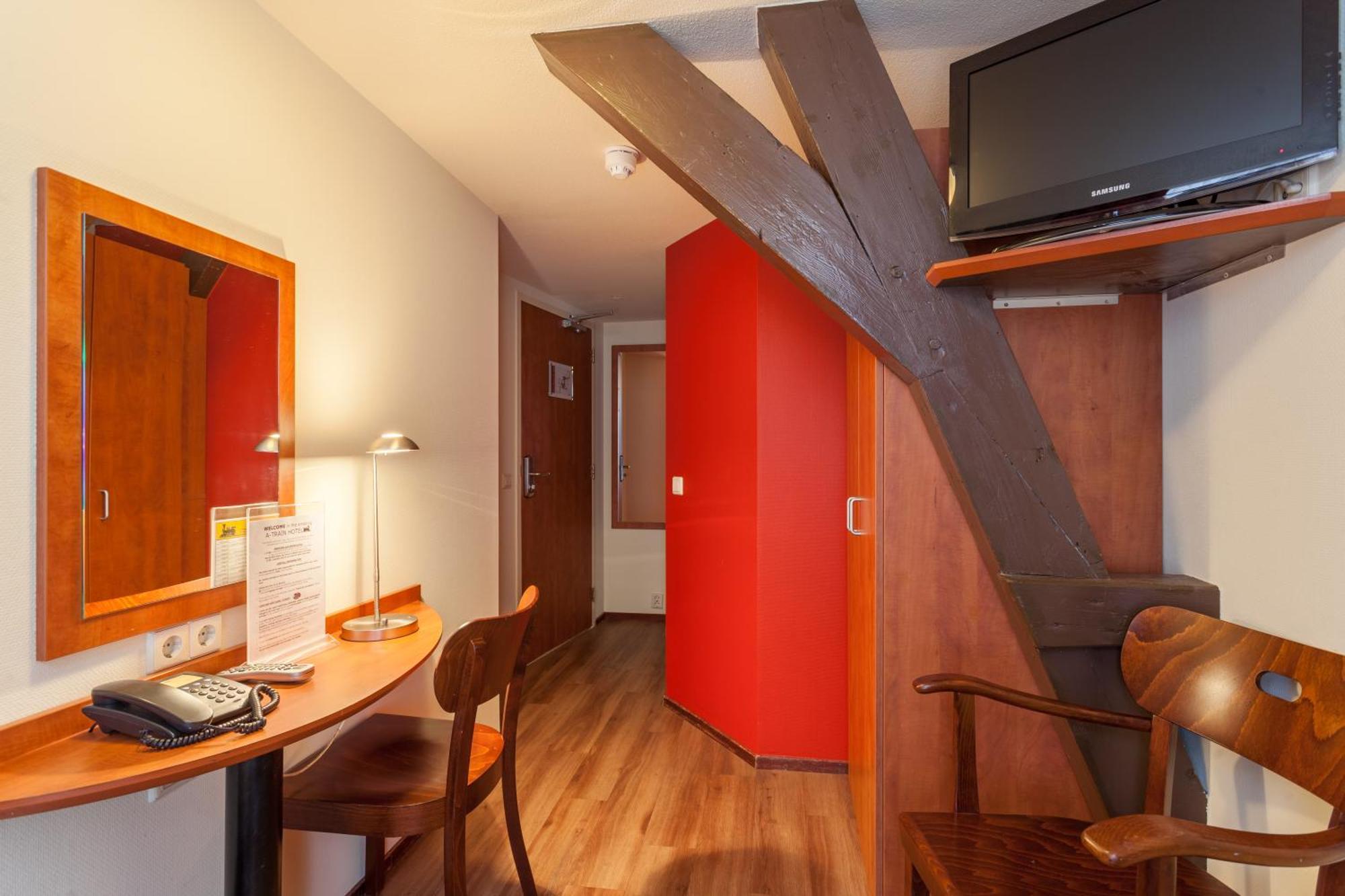 Triple Room,544299594:JPEG