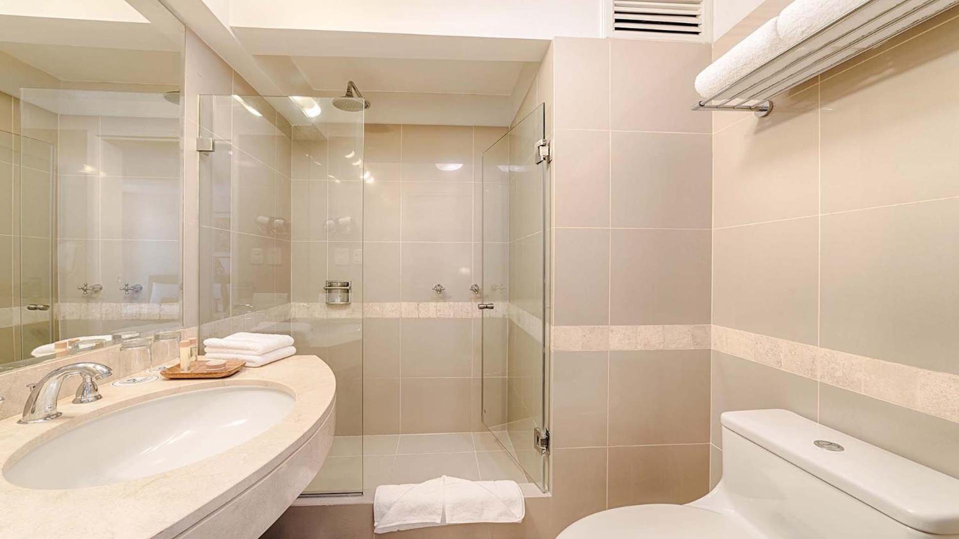 Quarto Duplo Superior com 2 Camas de Casal