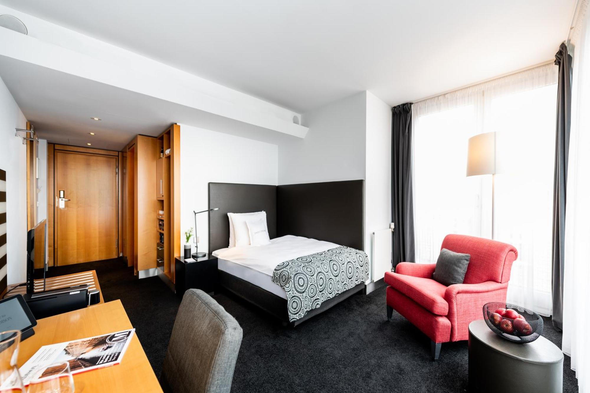 Standard Queen Room,728538658:JPEG