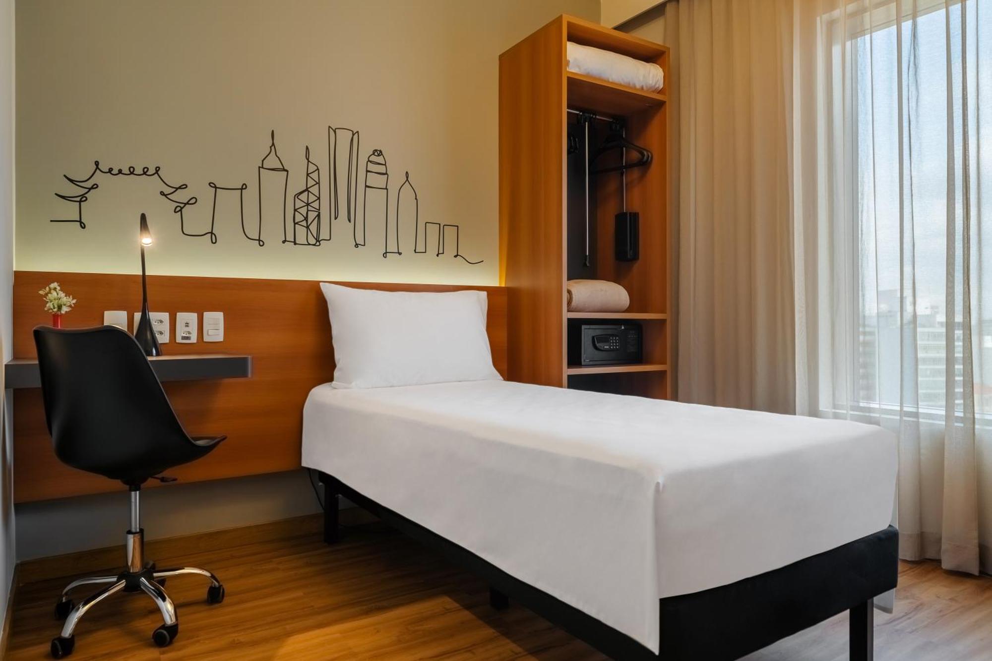 Superior Single Room Mobility Access