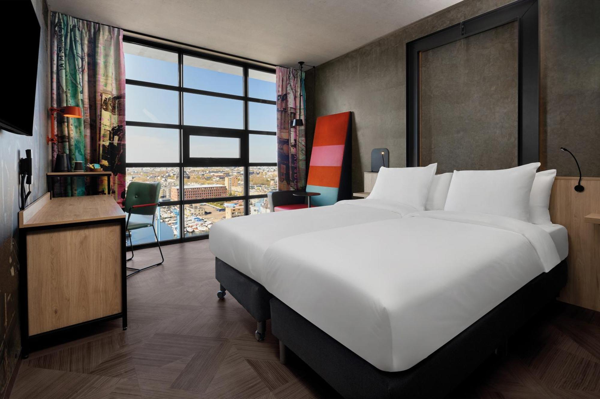 City Twin Panorama Room,1285635886:JPEG