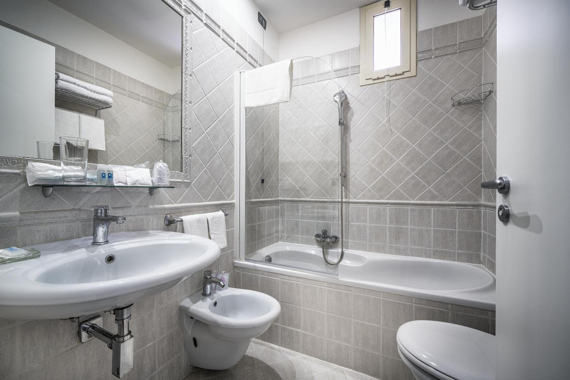 Deluxe Triple Room,1286039329:JPEG