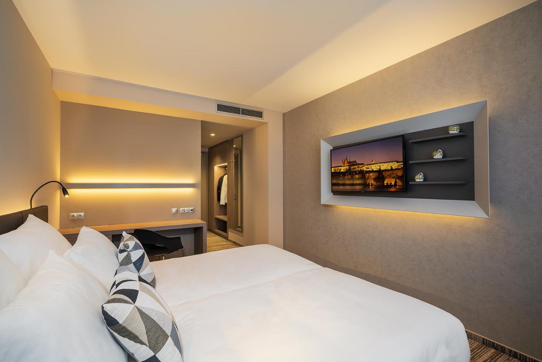 Superior Double or Twin Room,1143386401:JPEG