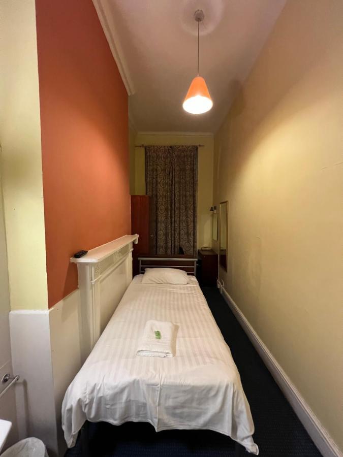 Single Room,1288098286:JPEG