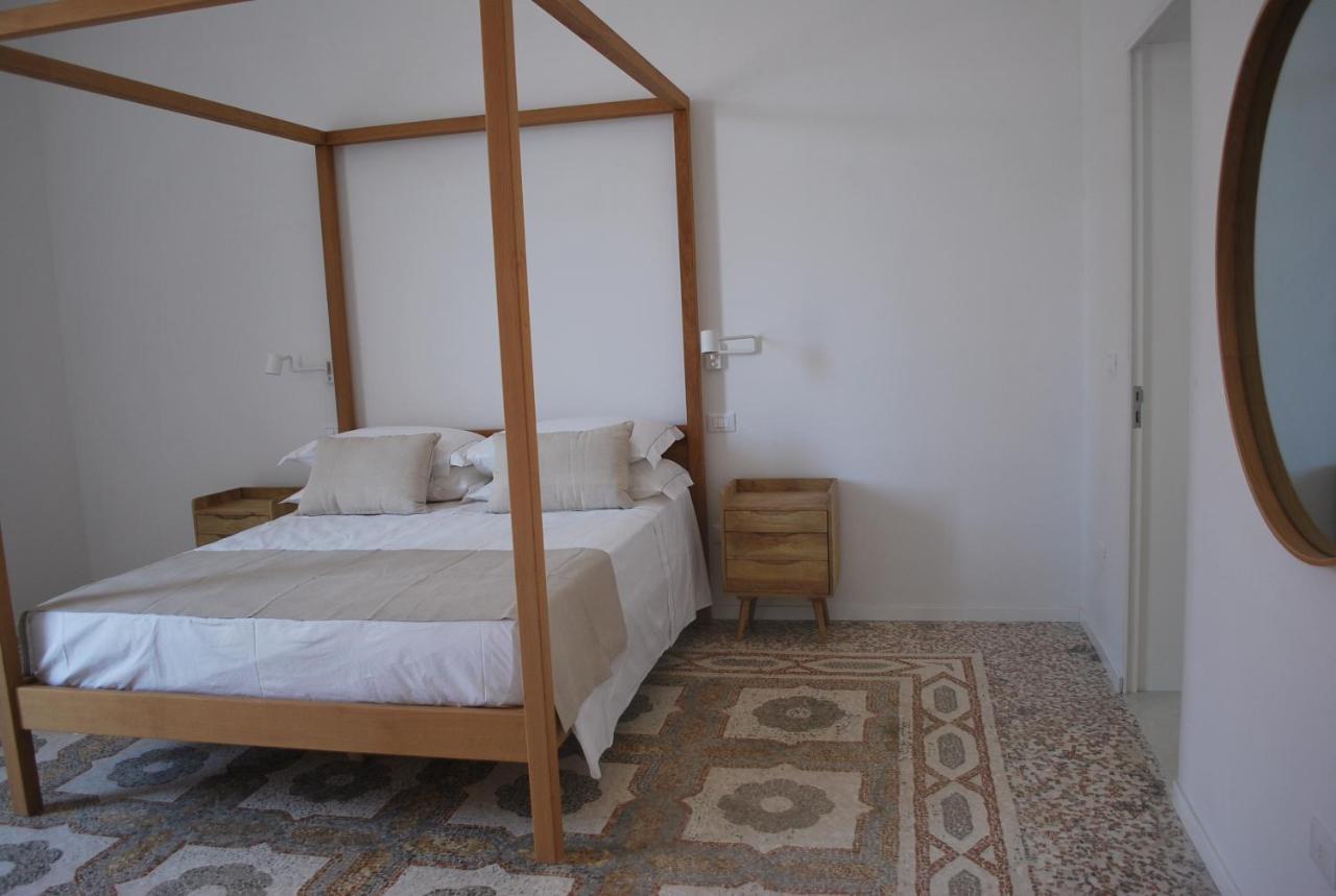 Deluxe Double Room with Side Sea View,1290284983:JPEG