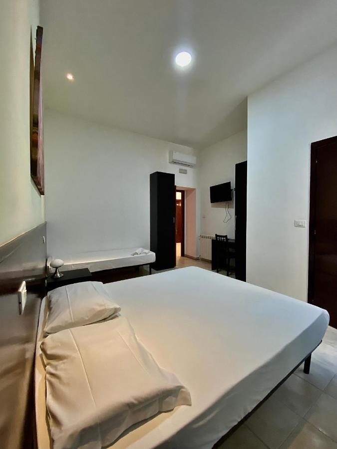 Triple Room Private Bathroom,1291509382:JPEG