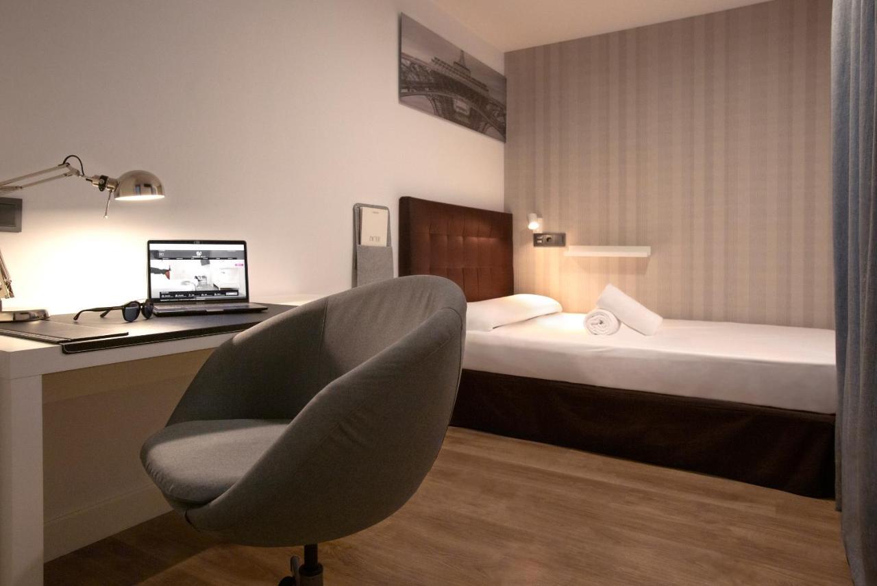 Deluxe Single Room,1289295658:JPEG
