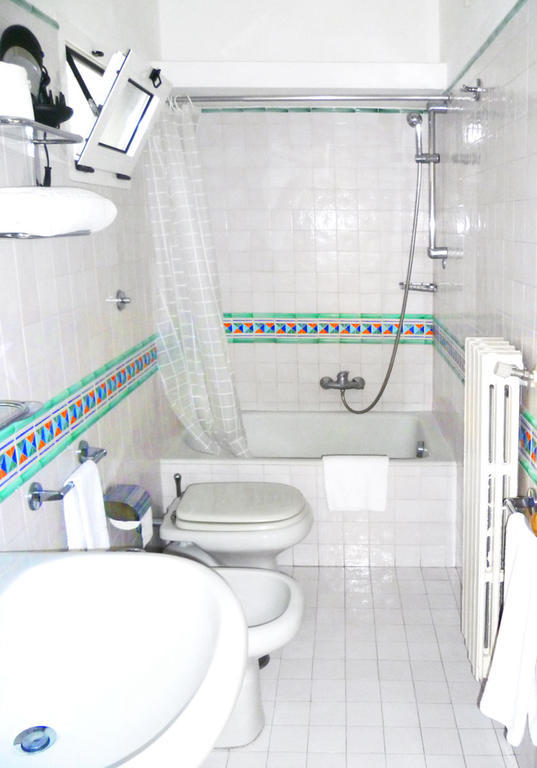 One-Bedroom Apartment,249407281:JPEG