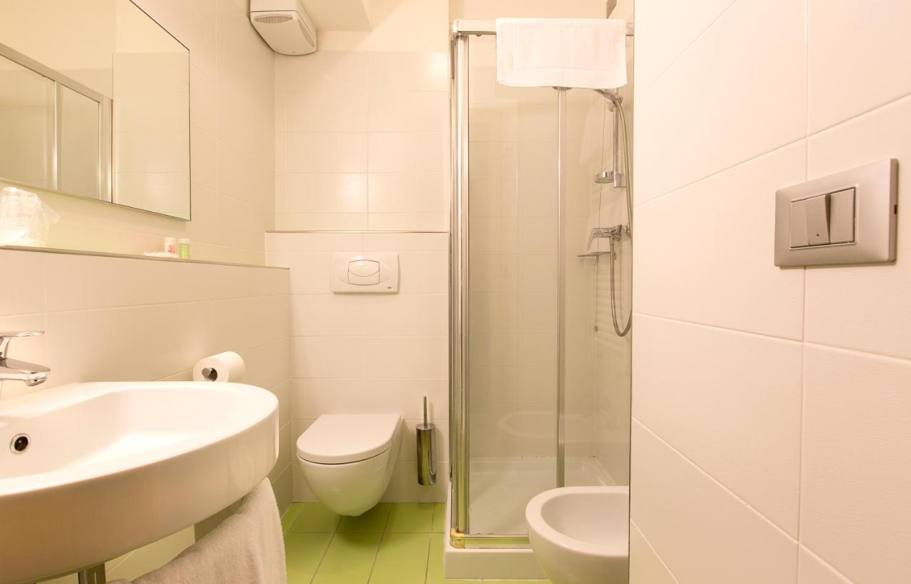 Single Room,1600221326:JPEG