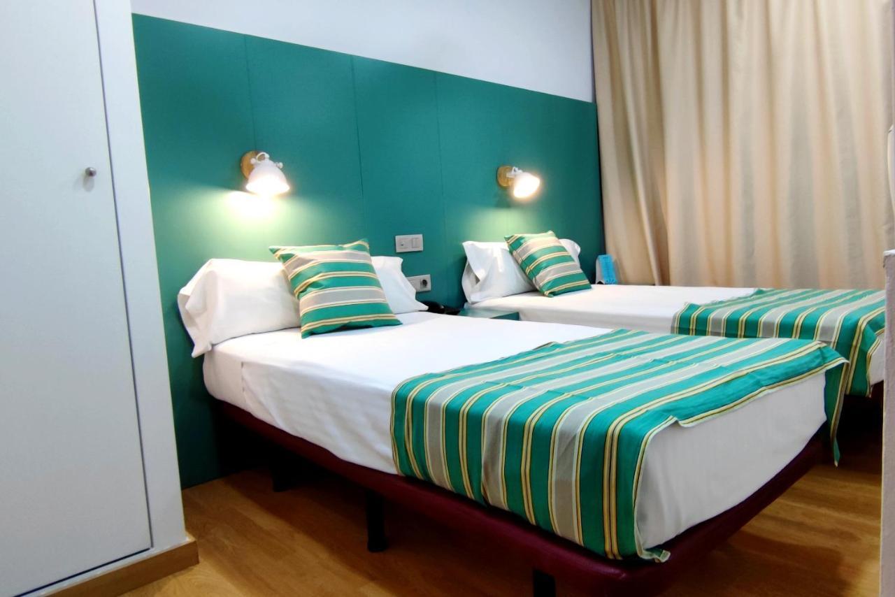 Double or Twin Room,1295052910:JPEG