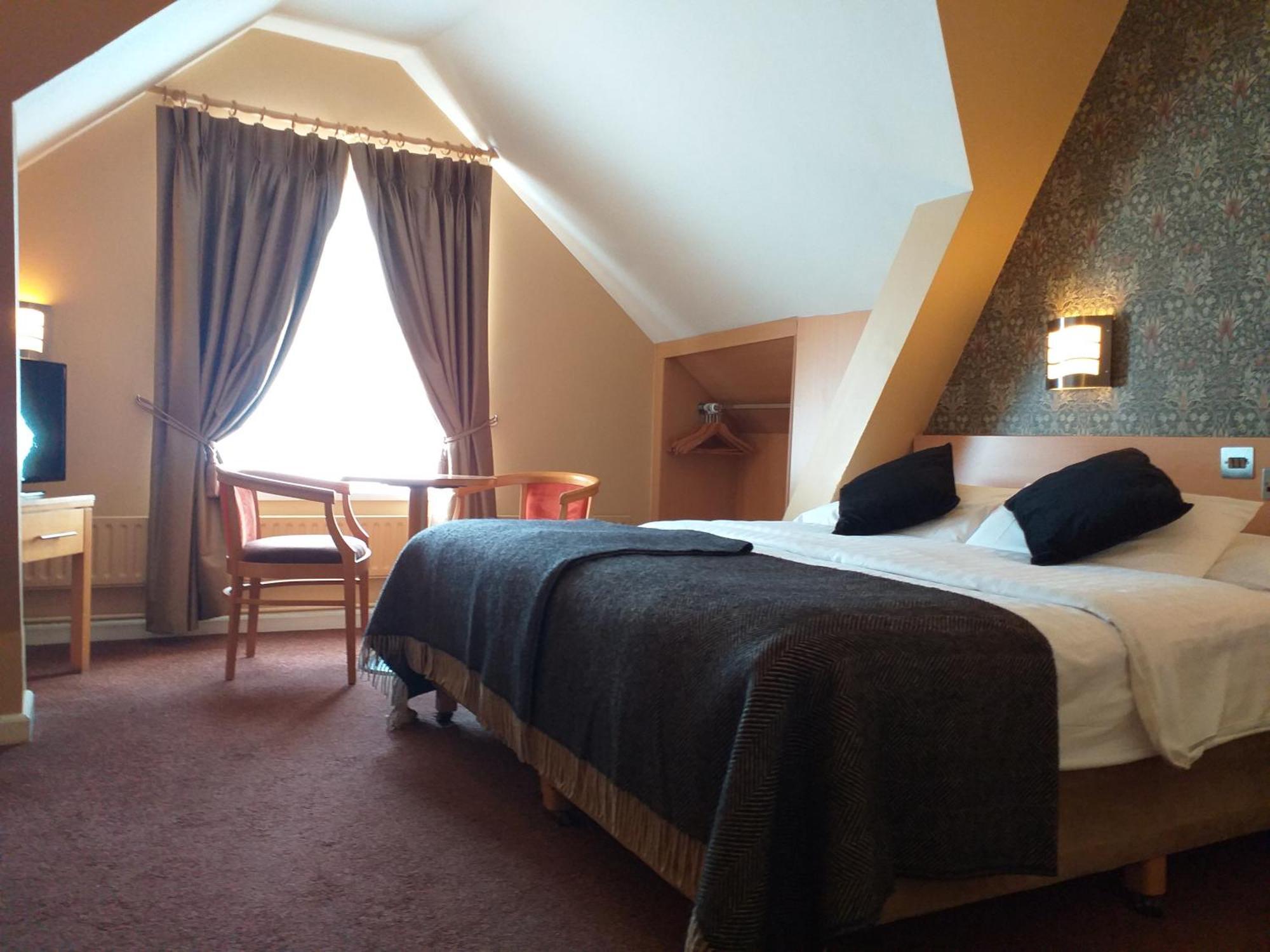 Double or Twin Room,1010147629:JPEG