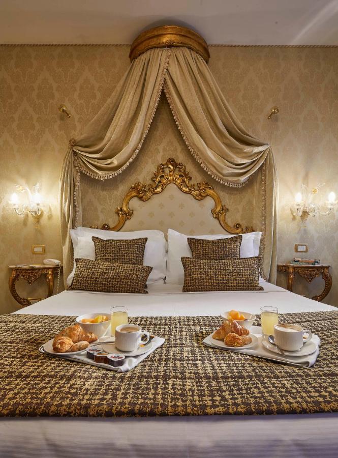 Double Room,1295935318:JPEG