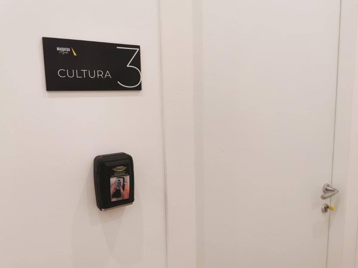 Large Double Room,1766564136:JPEG