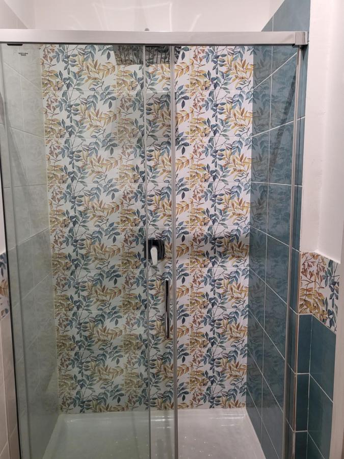 Double Room Private Bathroom,1296860524:JPEG