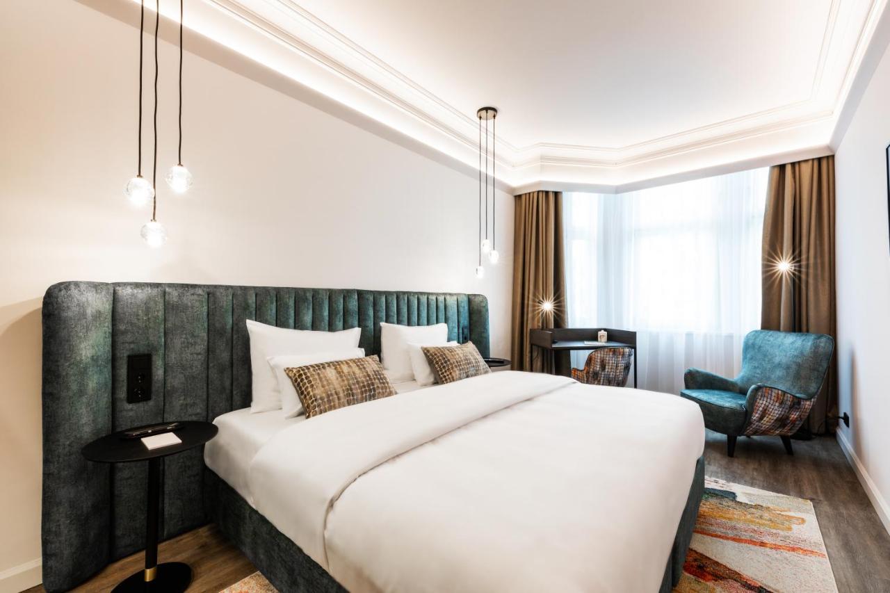 Double Room,1632989373:JPEG