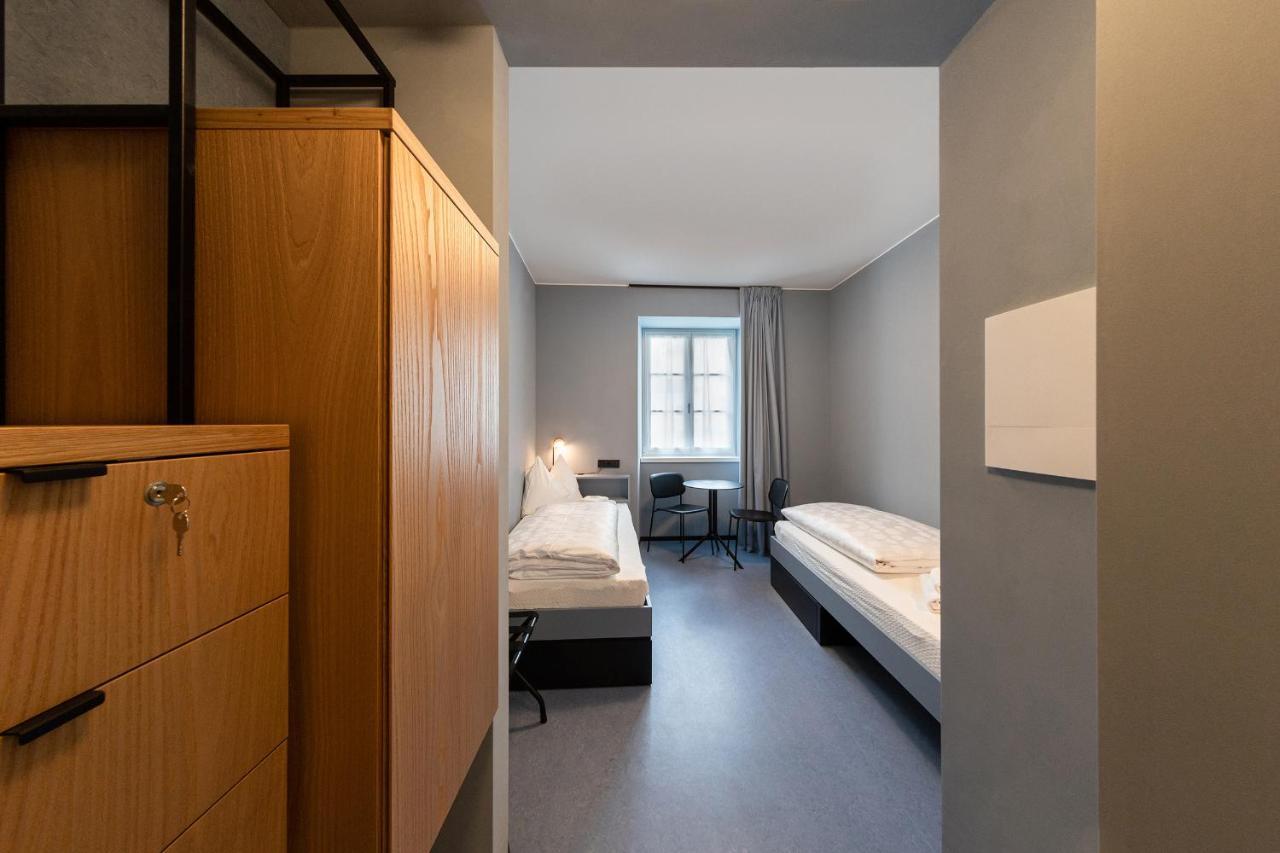 Twin Room Private Bathroom
