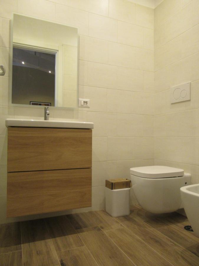 Triple Room Private Bathroom,1297467997:JPEG