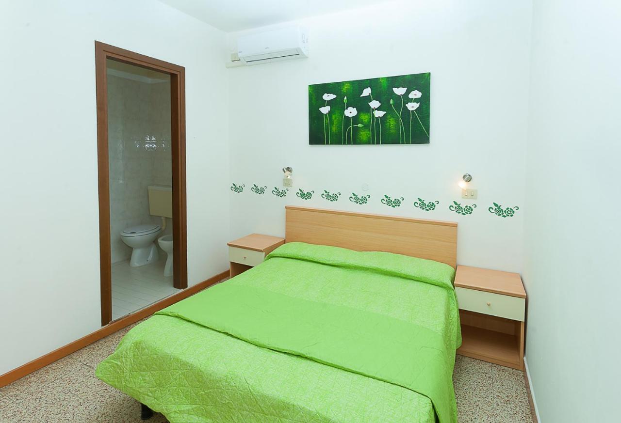 Double Room,1771308086:JPEG
