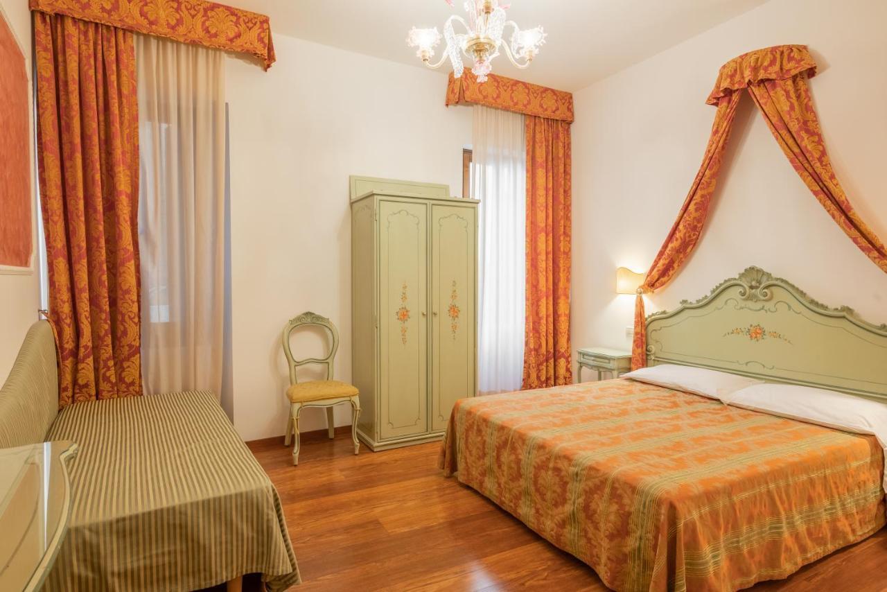 Standard Triple Room,1303308559:JPEG