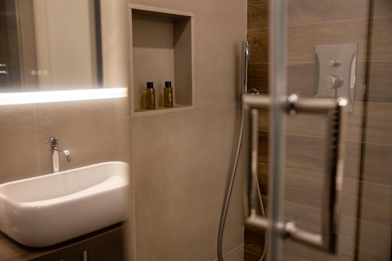 Camera Matrimoniale con Bagno Privato