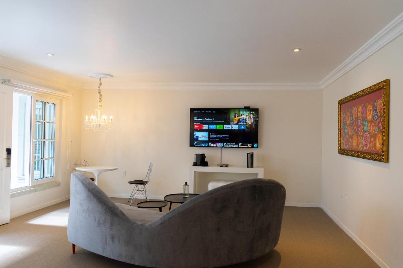Superior King Suite
