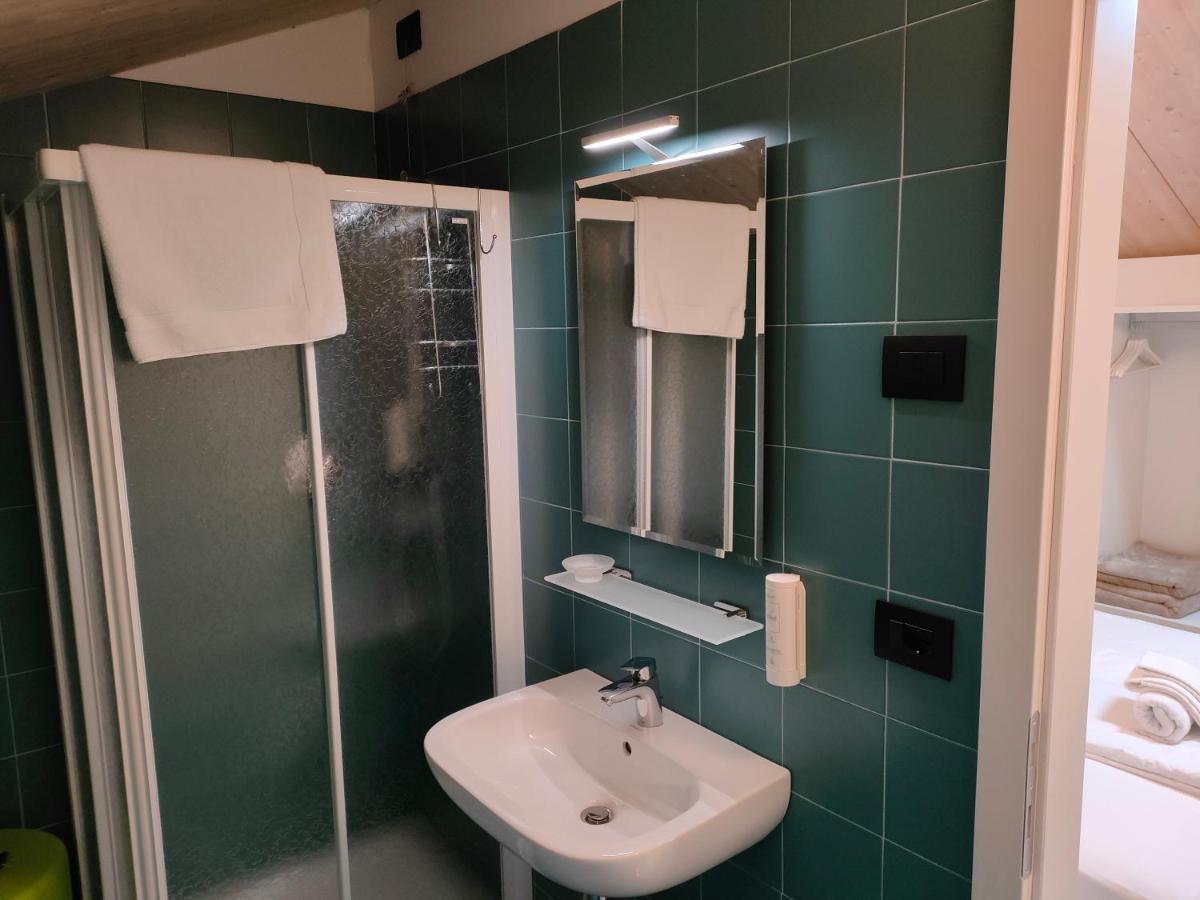 Double or Twin Room Private Bathroom