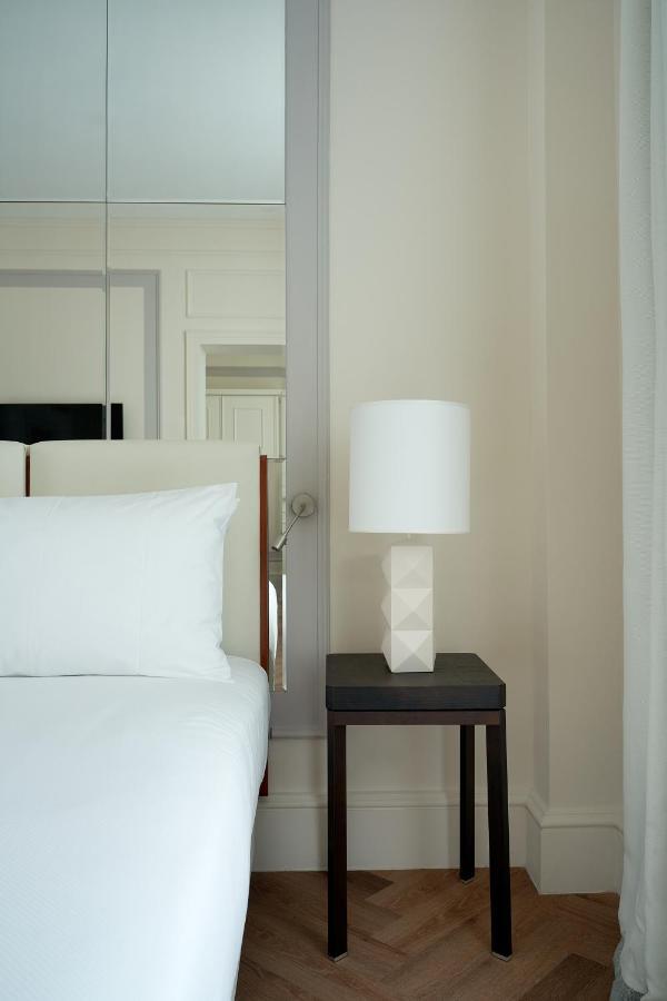 Suite Sofa Bed,1305868687:JPEG